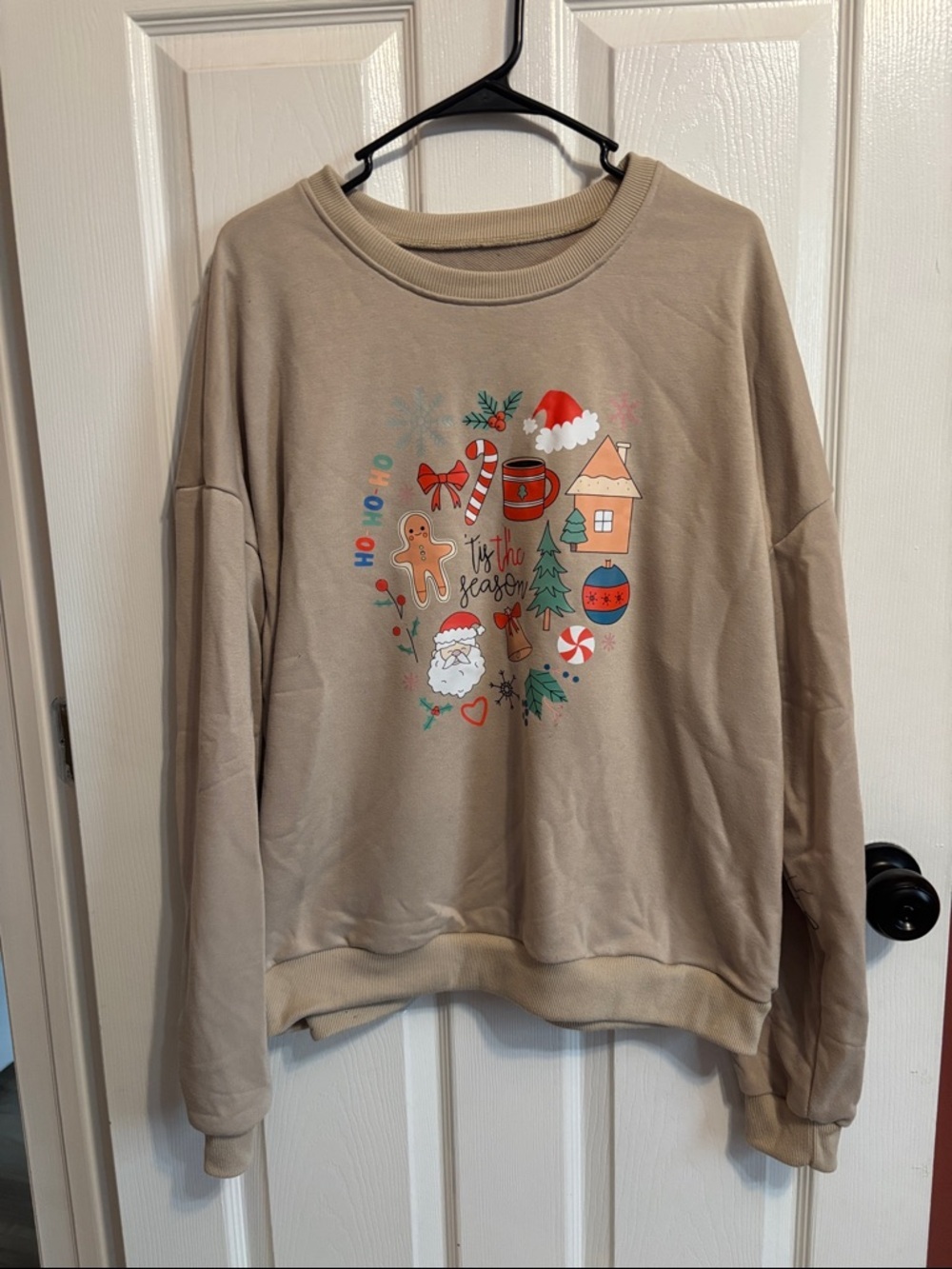 Beige Holiday Graphic Sweatshirt - Festive Print